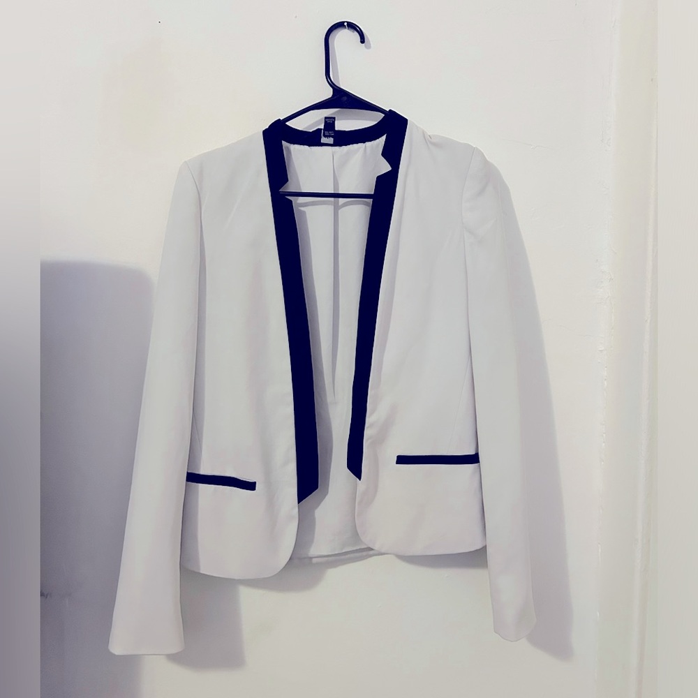White & Black Tux Jacket 🤍🖤